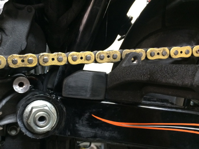 Bung King FXD 06 and up chain slider