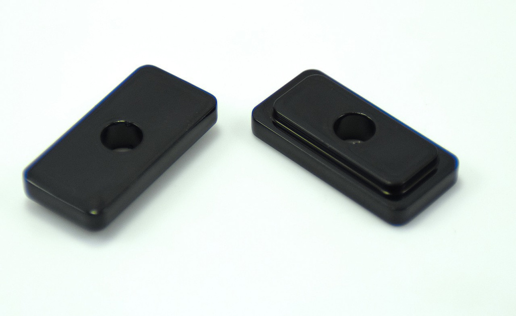 Bung King Chain / Belt Axle Adjuster Plates 04-up Sportster