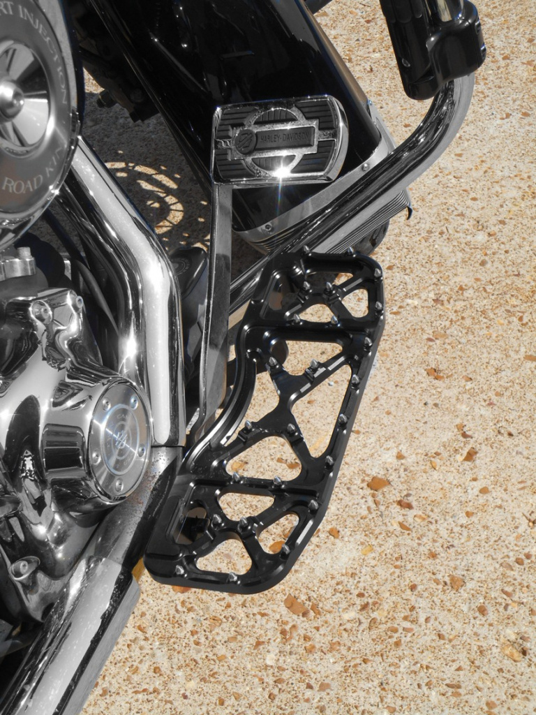 Mid-Usa Black MX Floorboard