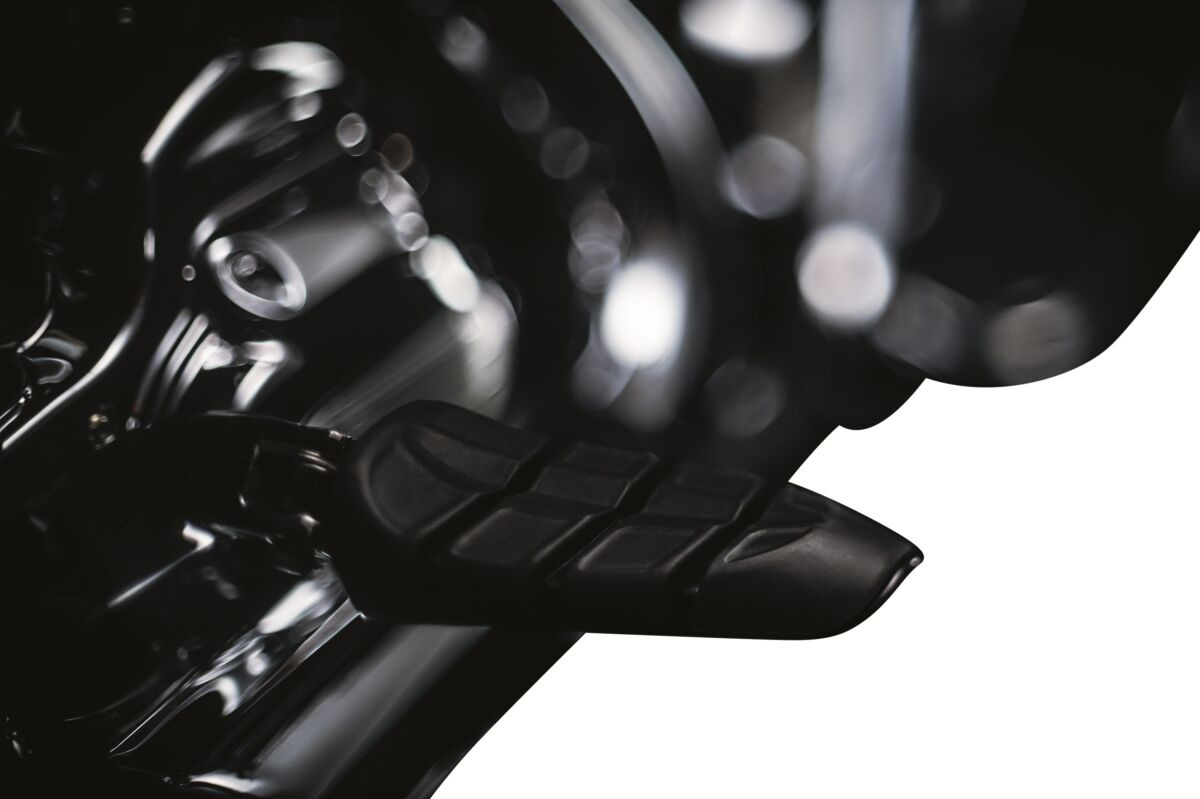 Kuryakyn Shift Peg Kinetic Black Peg Shift Kinetic Gblk