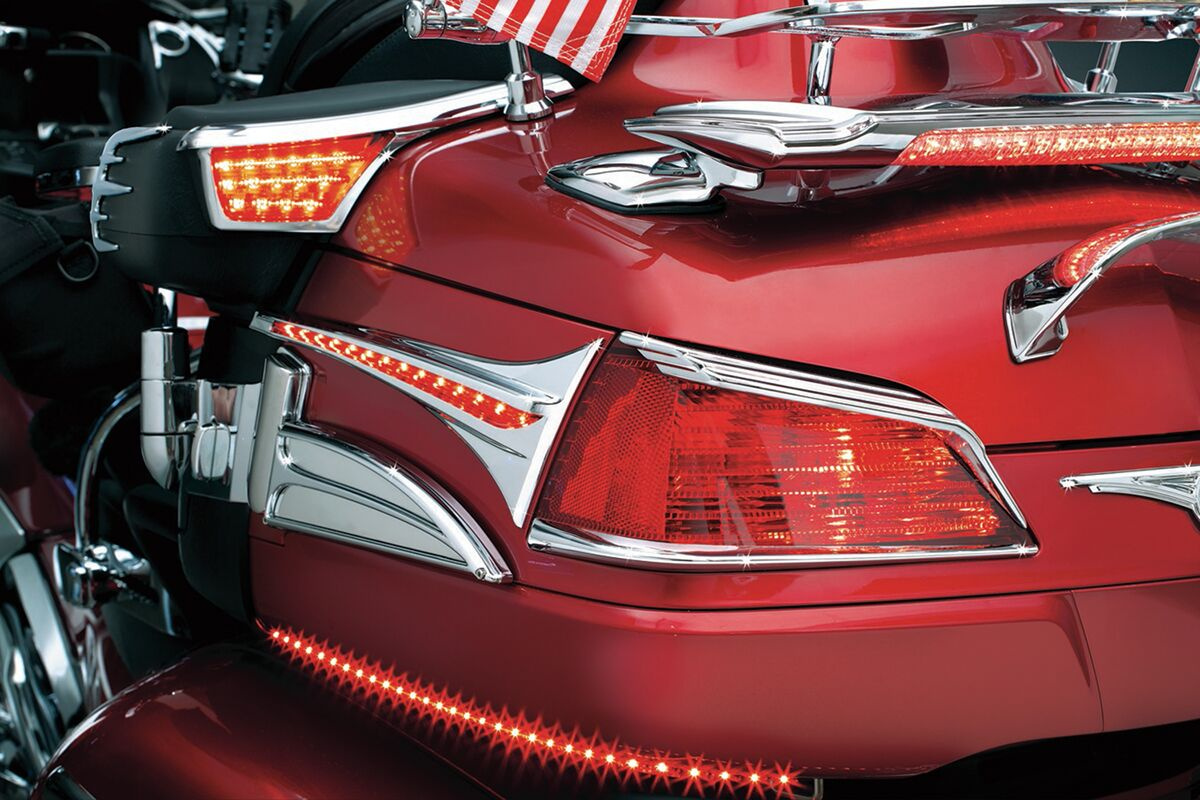 Kuryakyn Passenger Armrest Trim With Led Turn Signal Accent Pass Armre