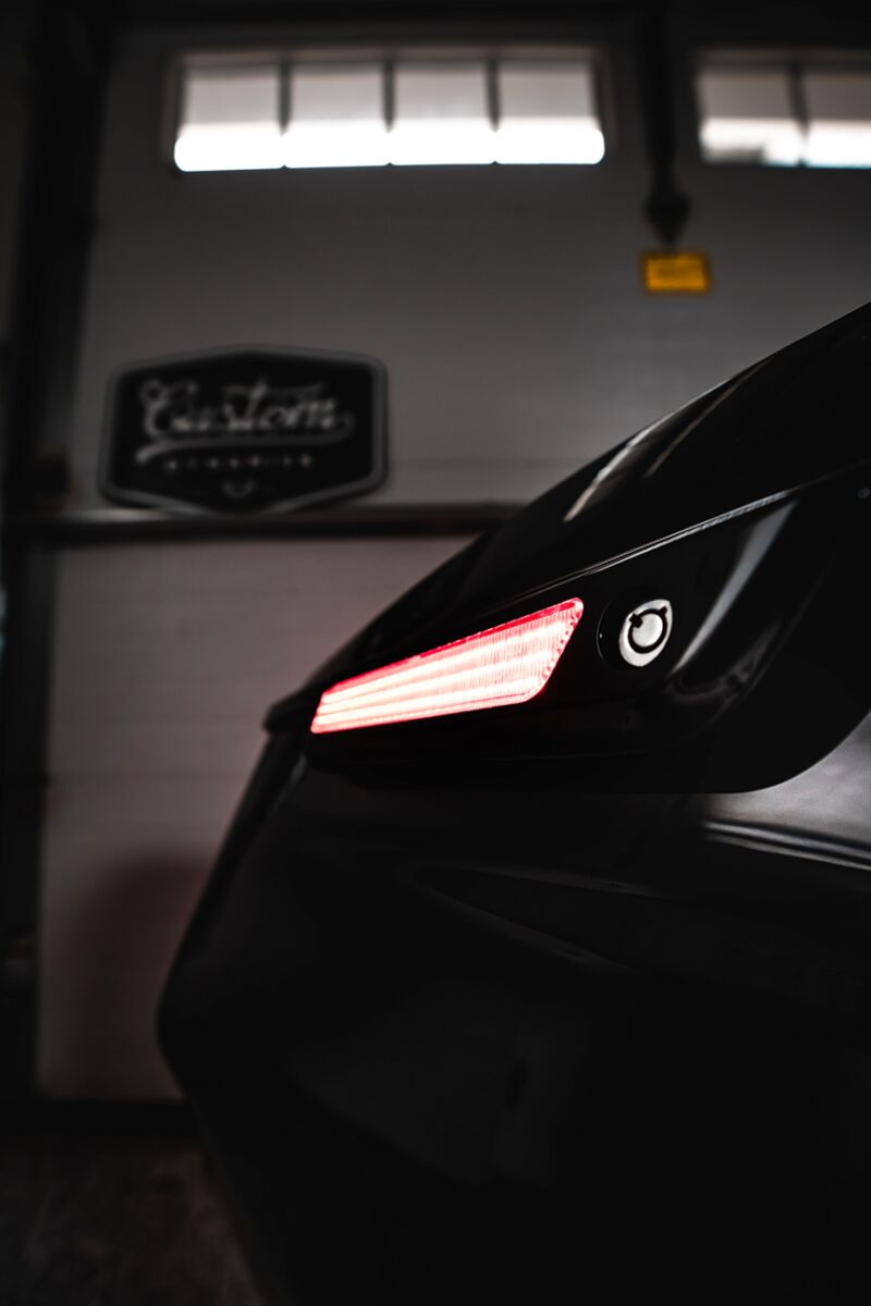 Custom Dynamics  Light Sbag Latch Red