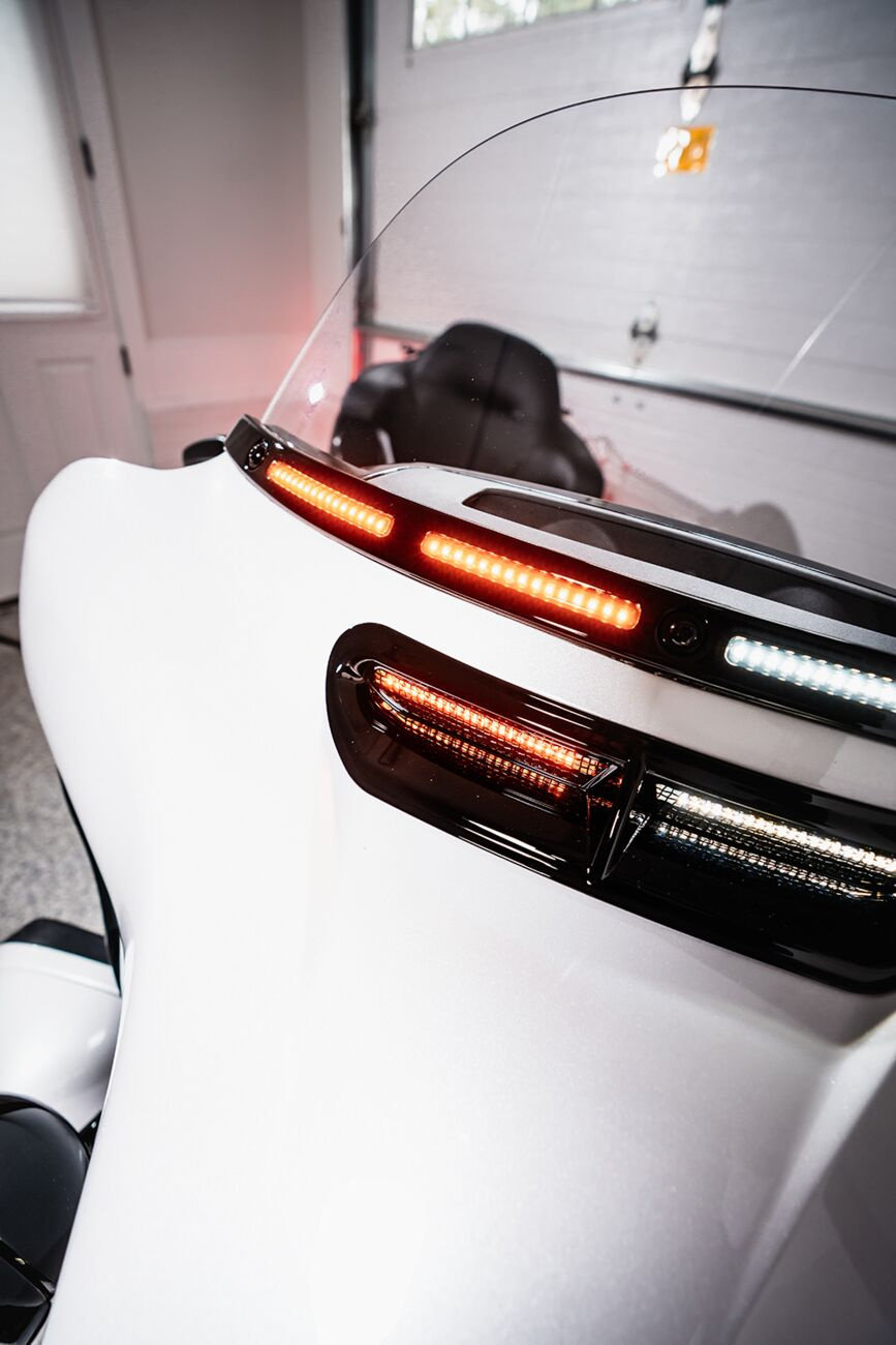 Custom Dynamics Led Vent Insert - Amber/White - Black W/ Black Mesh Ba