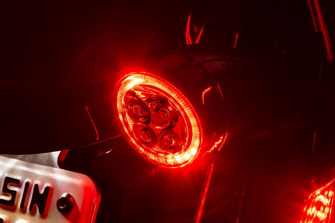 Ciro Light Fang Rr Blk/Red Light Fang Rr Blk/Red