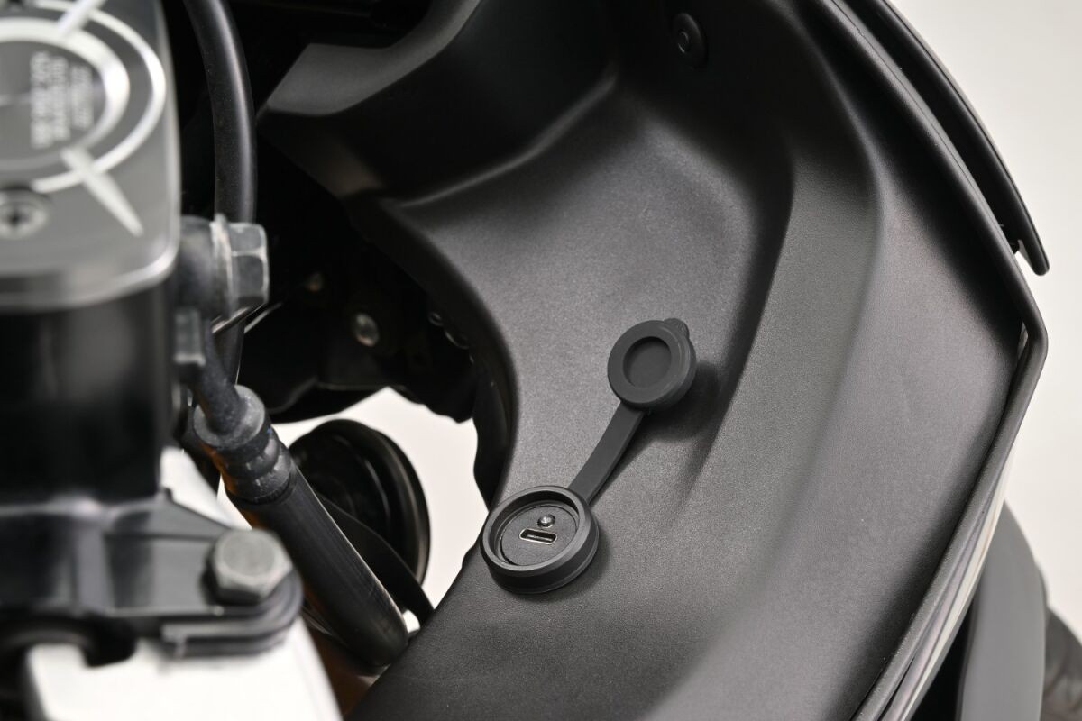 Daytona Usb C Cowl Mount Usb C Cowl Mount