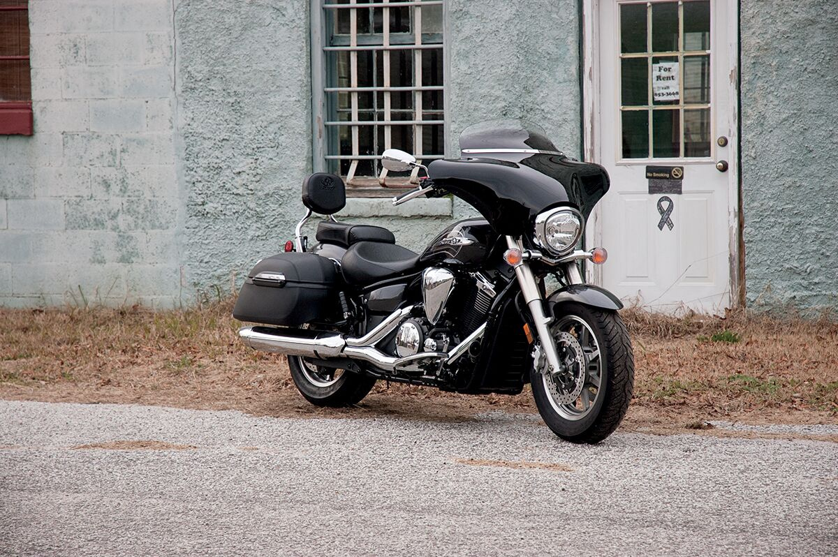 Memphis Shades Hd Windshield Trim Batwing-Fairing Solid Slim Polished