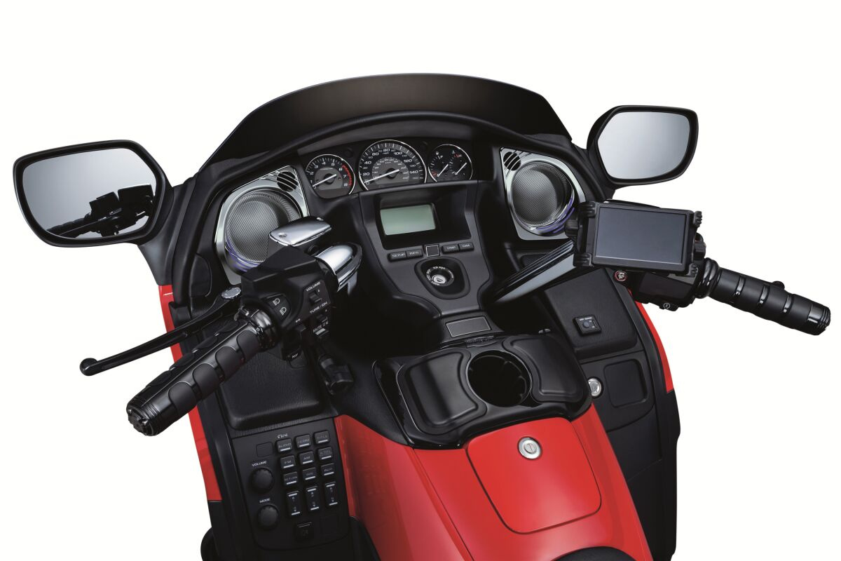 Kuryakyn Glove Box Cubby Black Glove Box And Drink Holder - G