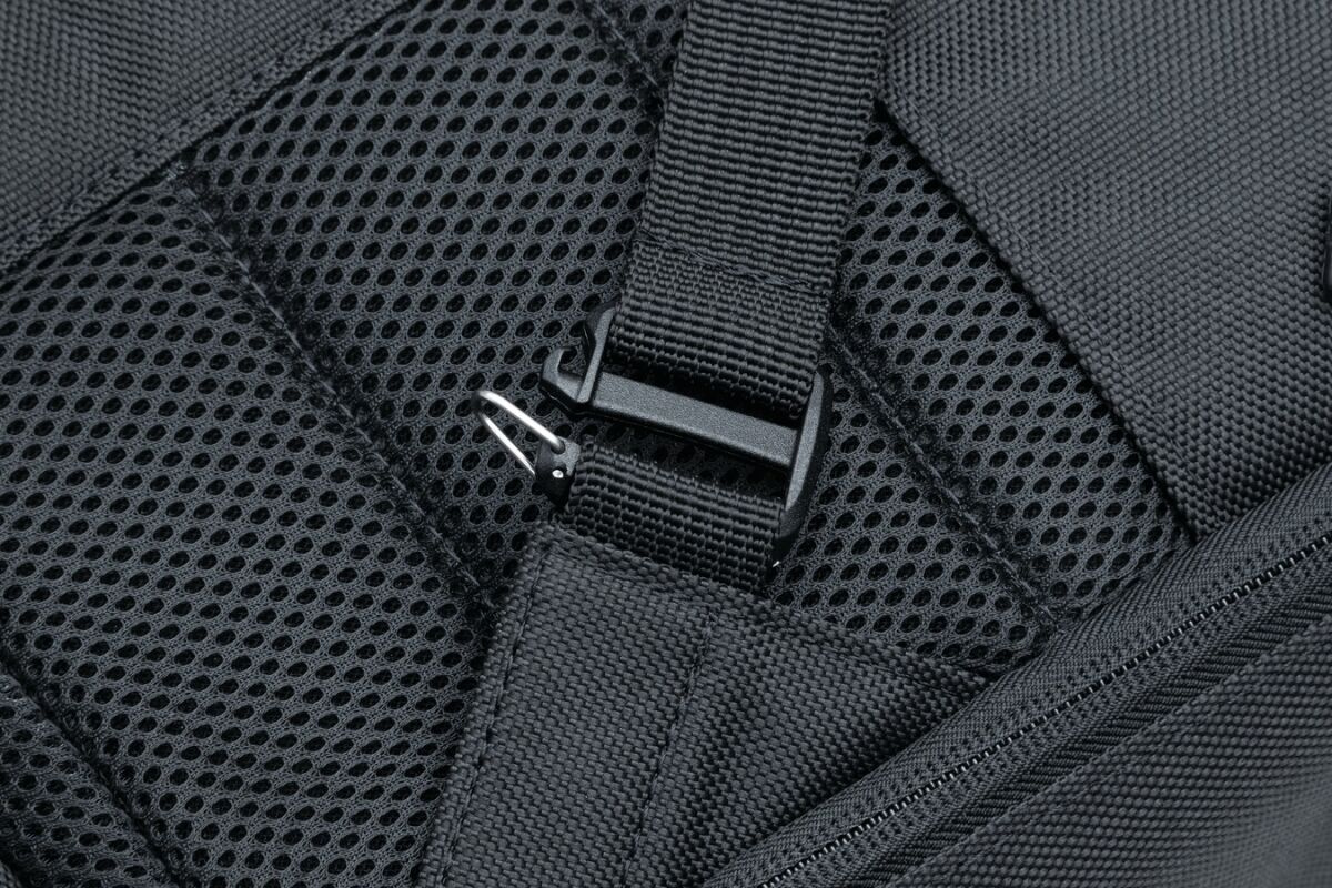 Kuryakyn Backpack Momentum Runaway Backpack Momentum Runaway - Bl