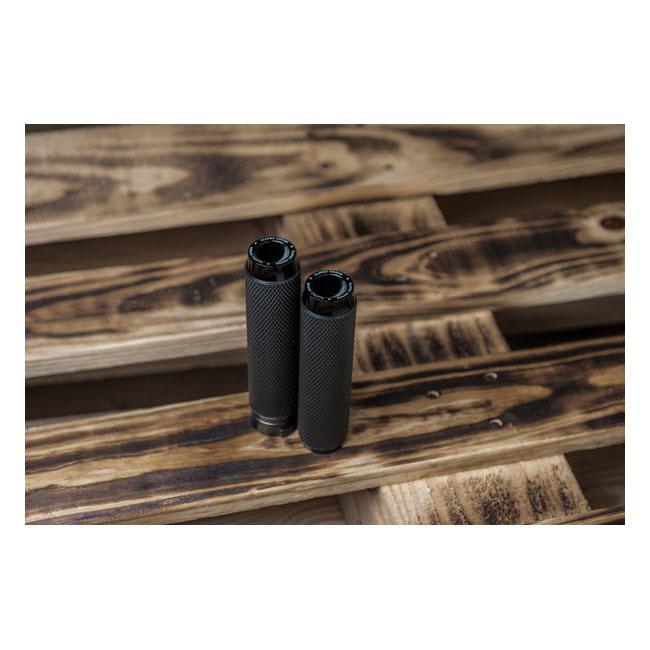 Rough Crafts, Knurled Rubber Handlebar Grips. Black 74-21 H-D With Sin