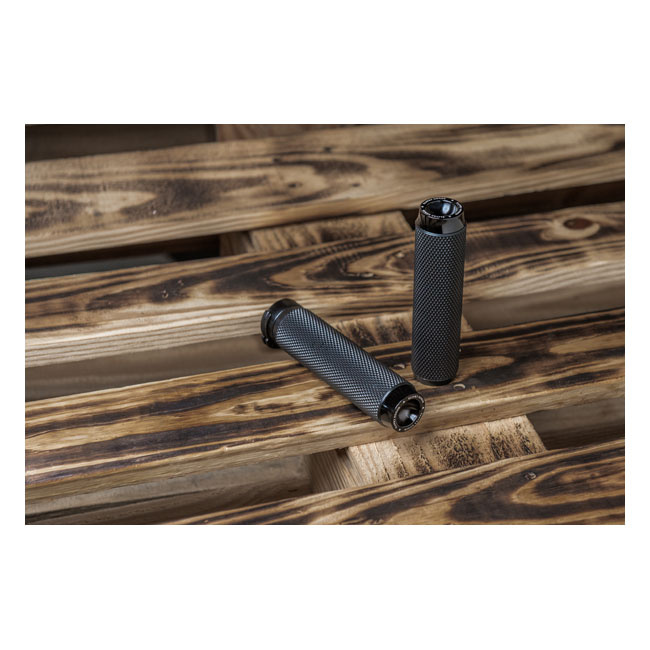 Rough Crafts, Knurled Rubber Handlebar Grips. Black 74-21 H-D With Sin
