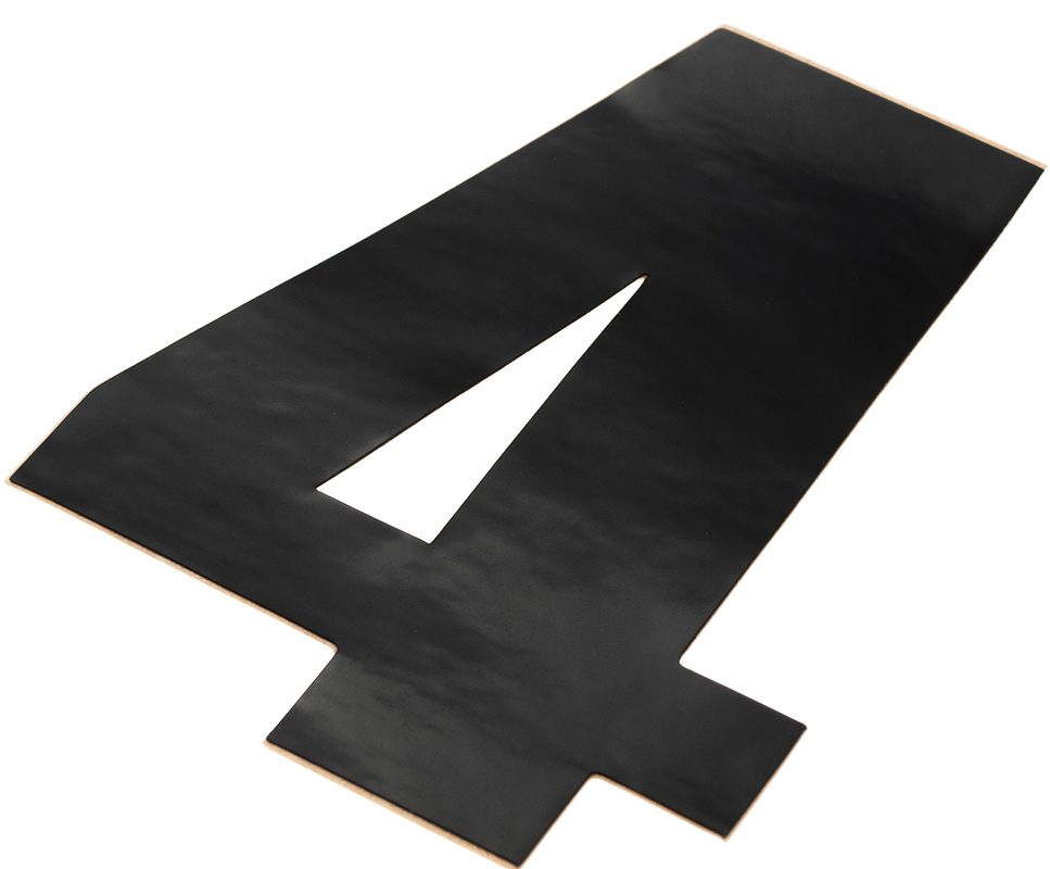 Skyltsiffra 4 i svart 15cm h�g