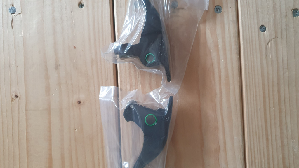 Handlebar Lever Kit, Wide Blade 06-17 V-Rod