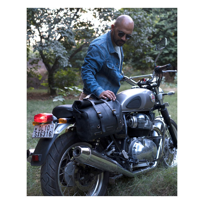 Trip Machine, Outlaw Saddlebag. Black 15.5 X 11 X 5 Inches, 17L The Ha