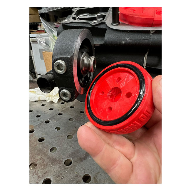 9Finger Fabrication, Oil Filter Cover All H-D With Screw-On Oil Filter