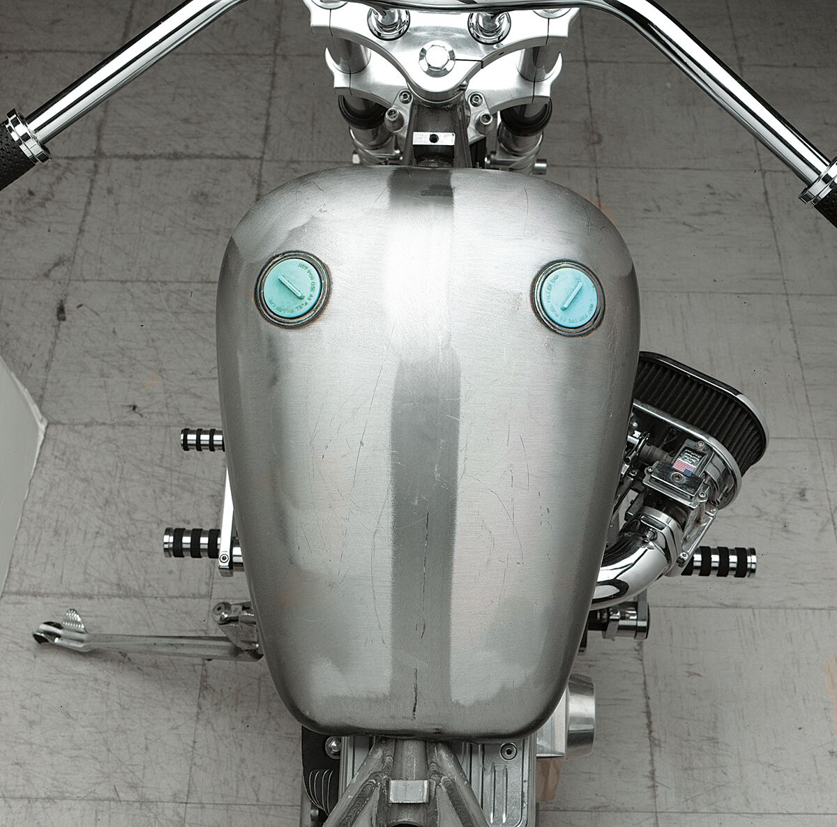 Drag Specialties Rubber Mount Quickbob Gas Tank 3.6 Gallon Q-Bob Tnk F